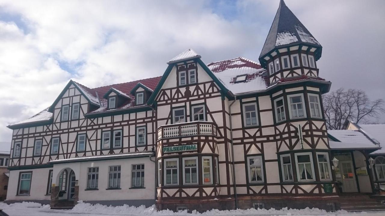 Gaststaette Und Pension Felsenthal Tabarz Exterior foto