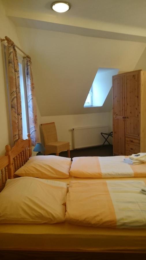 Gaststaette Und Pension Felsenthal Tabarz Exterior foto