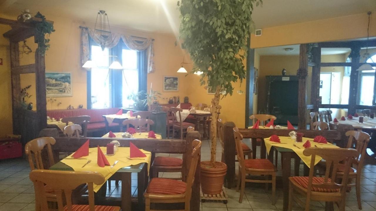 Gaststaette Und Pension Felsenthal Tabarz Exterior foto